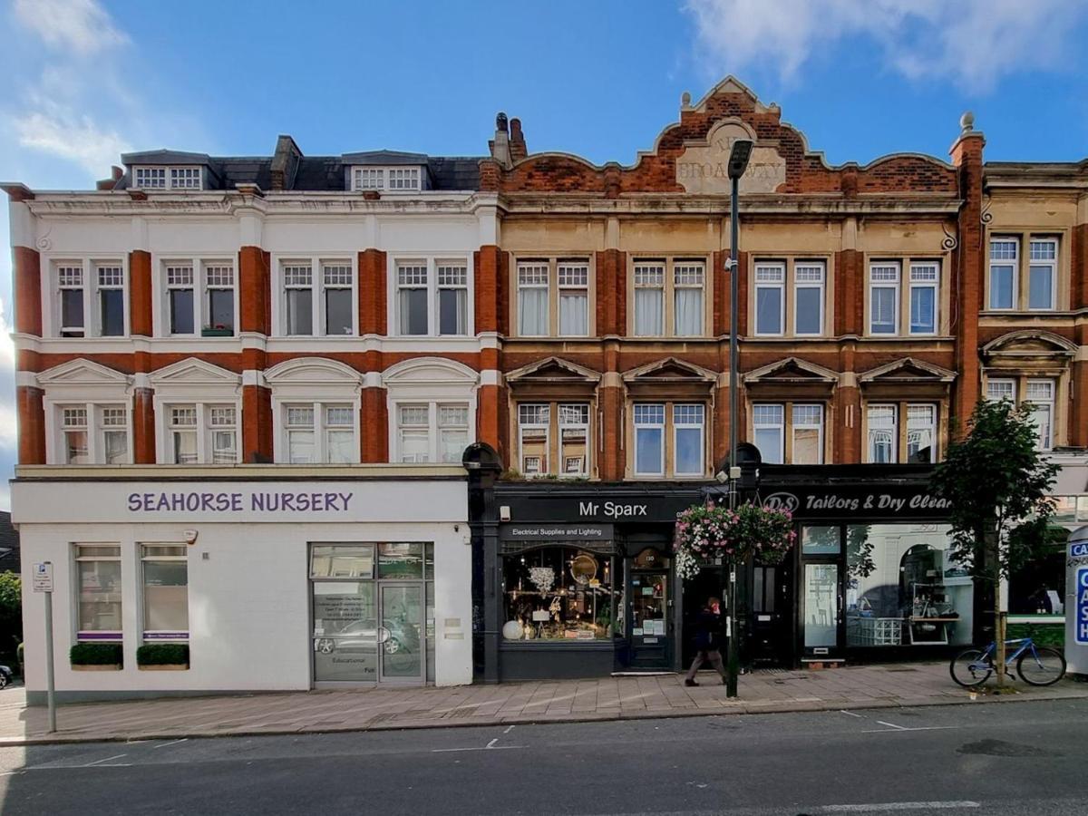 Апартаменти Pass The Keys Wimbledon Hideaway Лондон Екстер'єр фото