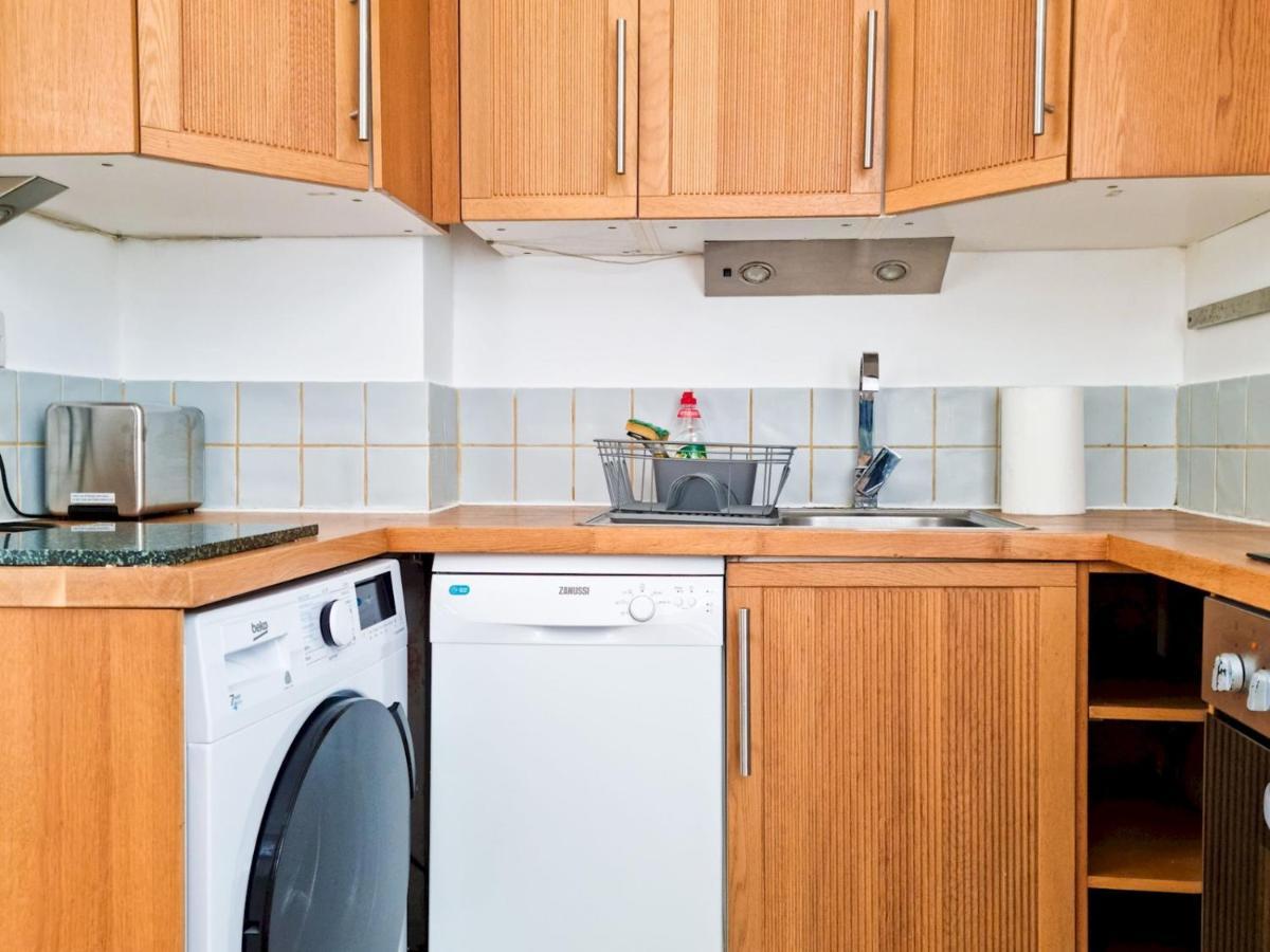 Апартаменти Pass The Keys Wimbledon Hideaway Лондон Екстер'єр фото