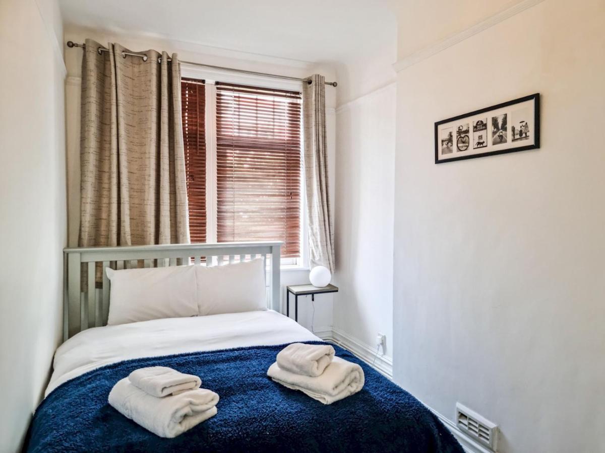 Апартаменти Pass The Keys Wimbledon Hideaway Лондон Екстер'єр фото