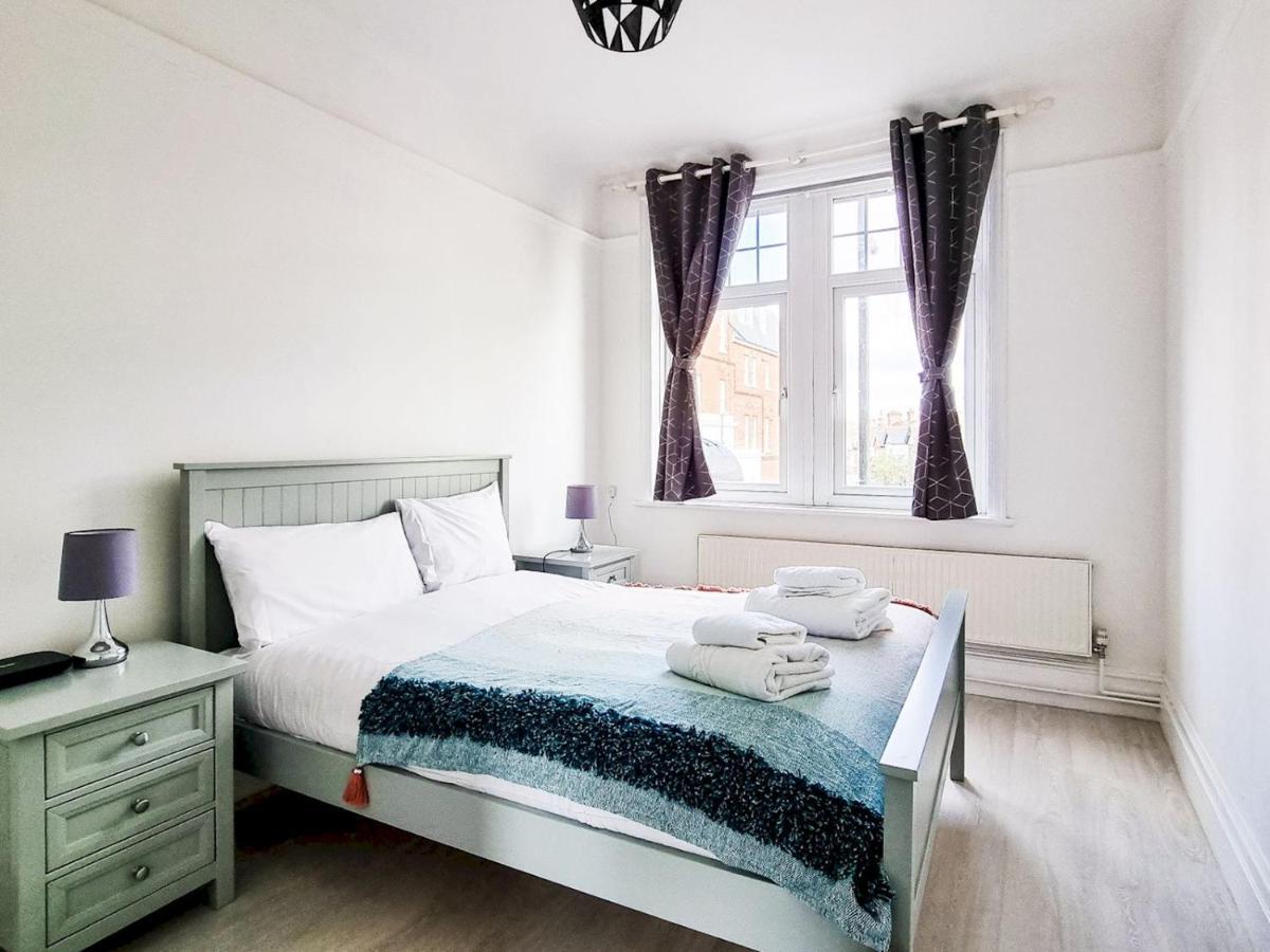 Апартаменти Pass The Keys Wimbledon Hideaway Лондон Екстер'єр фото